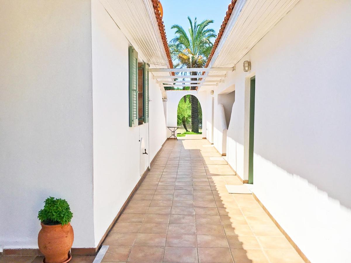 Olive Bay Beach House Amolianí Exterior foto