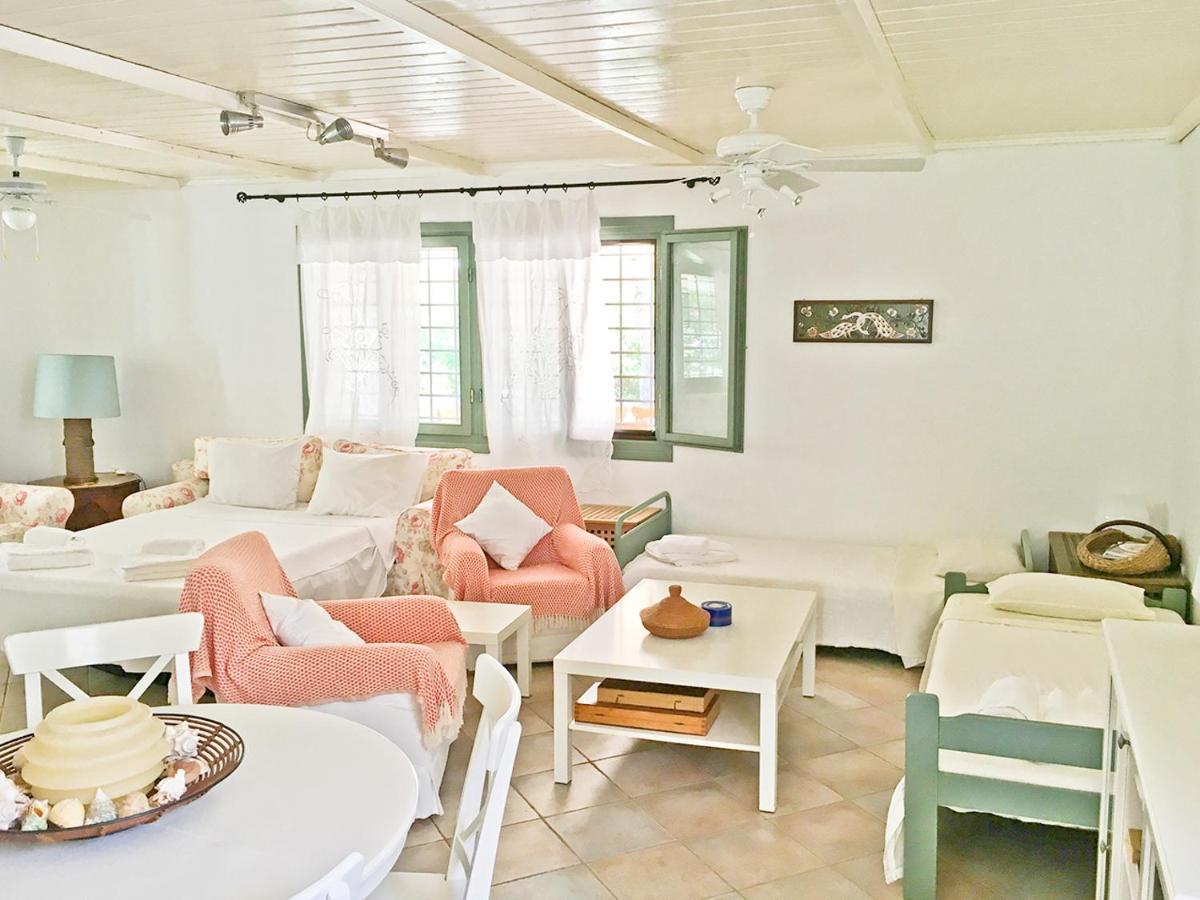 Olive Bay Beach House Amolianí Exterior foto